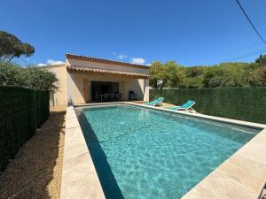 Villas Plan de la Tour M2 - Villa 6 pers climatisee, 3 ch, piscine privee chauffee, calme & verdure : Villa avec Piscine Privée