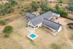 Zebula 16 Sleeper with Loft - Bobbejaanstert