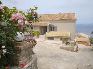 Gialos Holiday House