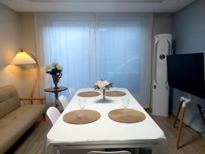 Elie Stay Seoul Jeungsanstation