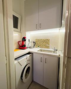 A gem in the heart of Sofia 1BDR str Slavyanska by Top Kvartiri Ltd