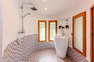 Maisons de vacances L'Amethyste - Maison avec piscine : photos des chambres