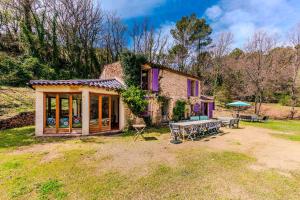 Maisons de vacances L'Amethyste - Maison avec piscine : photos des chambres