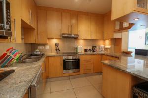 1401 Hibernian Towers Luxury Self Catering Apartment Strand Western Cape South Africa