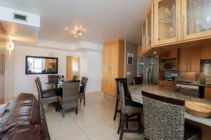 1401 Hibernian Towers Luxury Self Catering Apartment Strand Western Cape South Africa