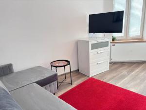 Narożna kawalerka 49