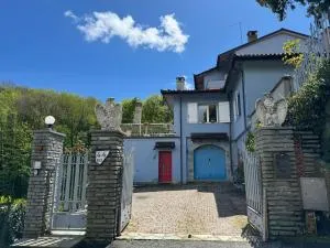 La Porta Rossa - Pollone