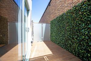 Bright 3BR Duplex in Fulham with Terrace