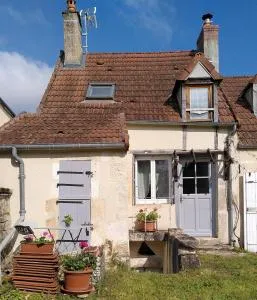 L'Atelier de Pierre 1-Bed Cottage in Pousseaux - Crain