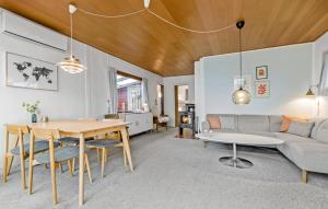 Awesome Home In Hundested With Kitchen