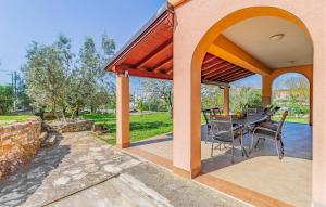 Apartment Biskupija Iii