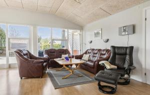 Beautiful Home In Middelfart With Wifi