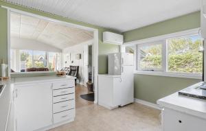 Beautiful Home In Middelfart With Wifi