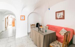 Stunning Home In Villanueva Del Rey