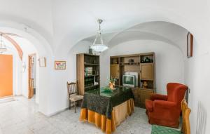 Stunning Home In Villanueva Del Rey