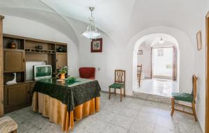 Stunning Home In Villanueva Del Rey