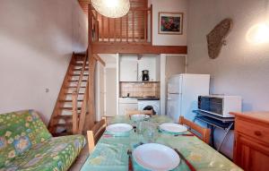 2 Bedroom Beautiful Home In Les Mathes