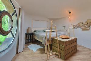 Gîte Insolite Troglogîte - Pour 5 en pleine nature