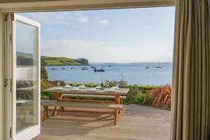 Beachfront home with spectacular sea views - Saint Mawes