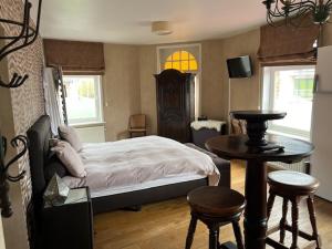 Luxury Quadruple Room room in The Pipers