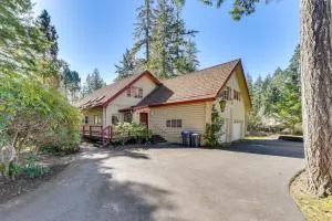 Union Vacation Rental with Golf Course Views! - Tahuya