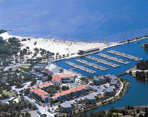 Appartements 260 lake waterfront holiday apartment with garden : photos des chambres