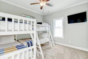 Luxurious 7BR Beach Home Ocean Views, Pool, Hot Tub