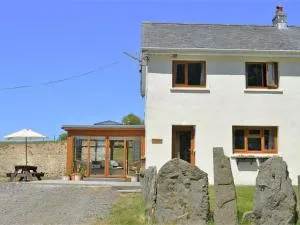 3 Bed in Llanllwni 91447 - Pencader