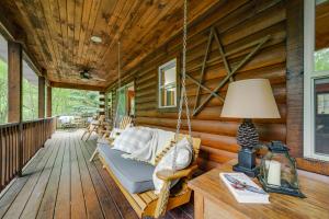 Peaceful Smoky Mountain Cabin w Deck & Fire Pit!