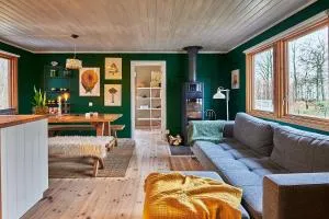 Cosy cabin w fireplace 3 mins from Söderåsen Park - Billinge