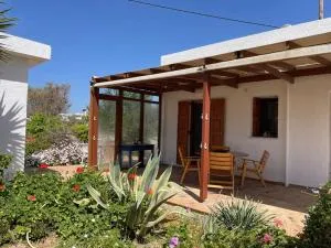Cottage House In Komi Beach - Emporeiós