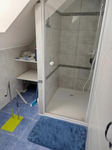 Chambre dans maison avec parking