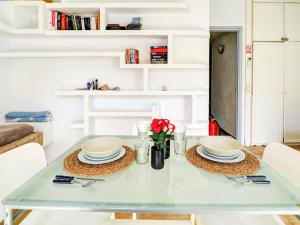 Espalter Onyx by Hello Homes Sitges