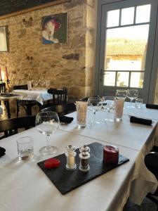 B&B / Chambres d'hotes Hotellerie de l'Abbaye Saint Amand : photos des chambres