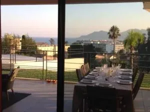 B002 - Superbe appartement avec Vue Mer et Piscine - 戛纳拉博卡