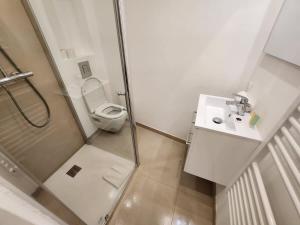 C073-Studio neuf et lumineux au carre dor Croisette