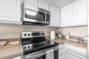 One Seagrove Place 1103