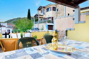 Lu Fraili home img15