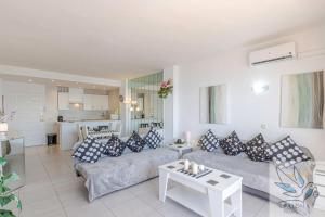 Wonderful Apt with water park and sea views