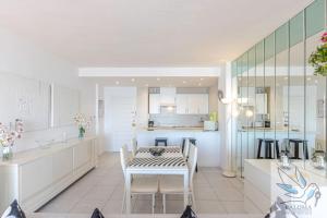 Wonderful Apt with water park and sea views