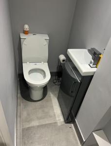 The Little house with a Tub