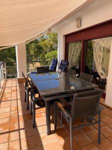Elegant Apartment in Benahavís with Shared Pool, 100 m²