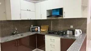 Bella Vista Hotel Apartments - Wāh