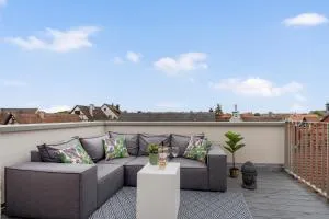 NAMASTÉ Homes - Ferienwohnung mit Dachterrasse - Ipsheim