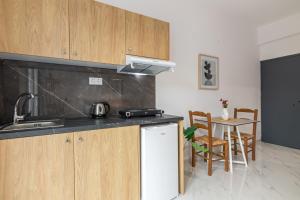 Fysalidas Coastal Gem 6 - Steps Away from the Sea