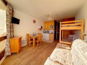 Studio Lumineux au Pied des Pistes avec Balcon – 3 Pers. - FR-1-344-1056