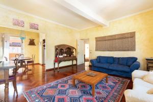 Trevi Comfortable Apartment with Terrace | Romeloft