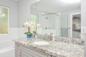 House 3 years old, Close to mall, Restaurants, IAH