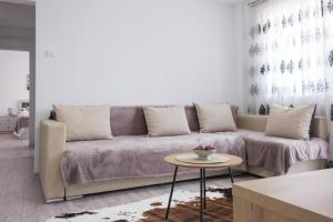 Konstanzer Podu Ros 11 - 3 camere,bucatarie, aer conditionat,masina de spalat