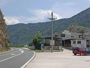 Motel & Restoran "VIDIKOVAC" - Ledenice